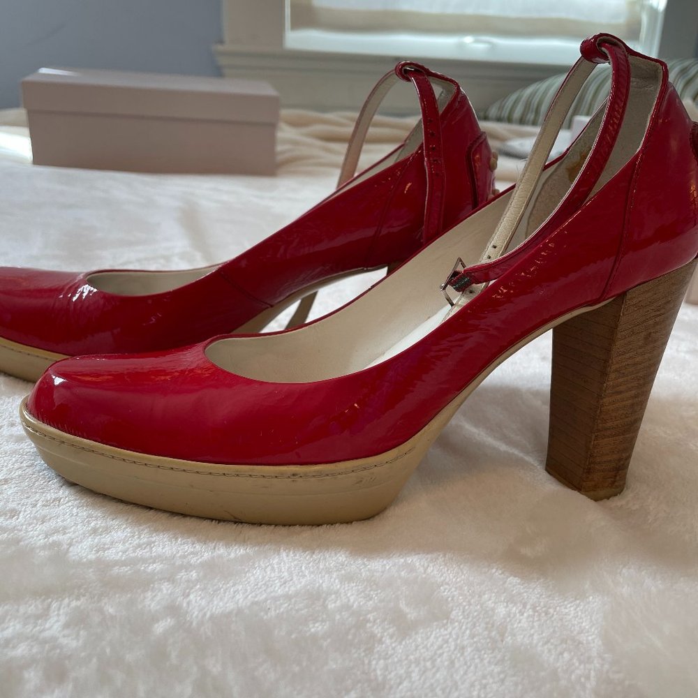 TOD's Red Patent Leather Pump
